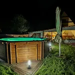 Czarna Perla Z Jacuzzi W Cenie - Mini Strefa - Blisko Basenow Termalnych Daire