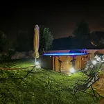Czarna Perla Z Jacuzzi W Cenie - Mini Strefa - Blisko Basenow Termalnych