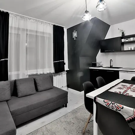 Czarna Perła Z Jacuzzi W Cenie - Mini Strefa - Blisko Basenów Termalnych Apartamento